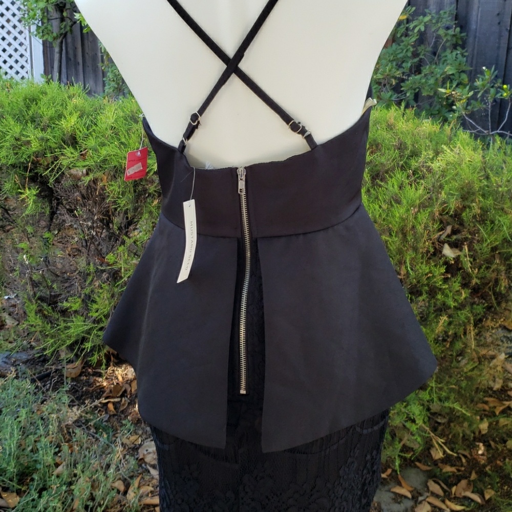 Dress - Picture 3 of 3